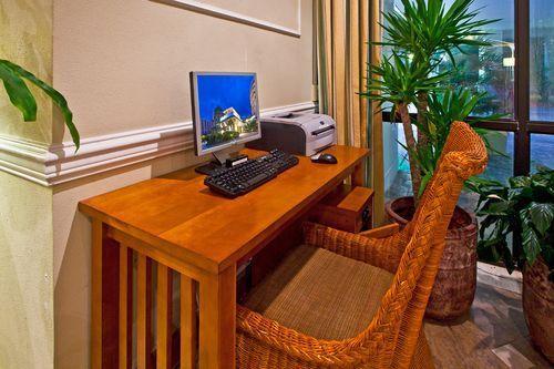 Holiday Inn On The Beach Destin Instalações foto